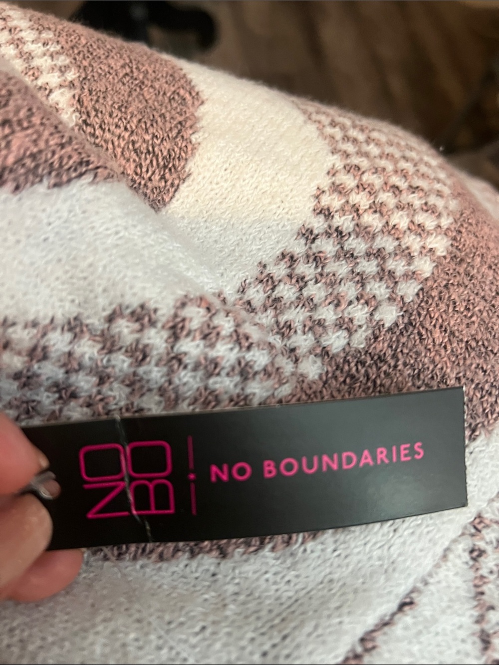 No Boundaries Heart-Pattern Crewneck Sweater in Dusty Pink and White - Picture 8 of 8